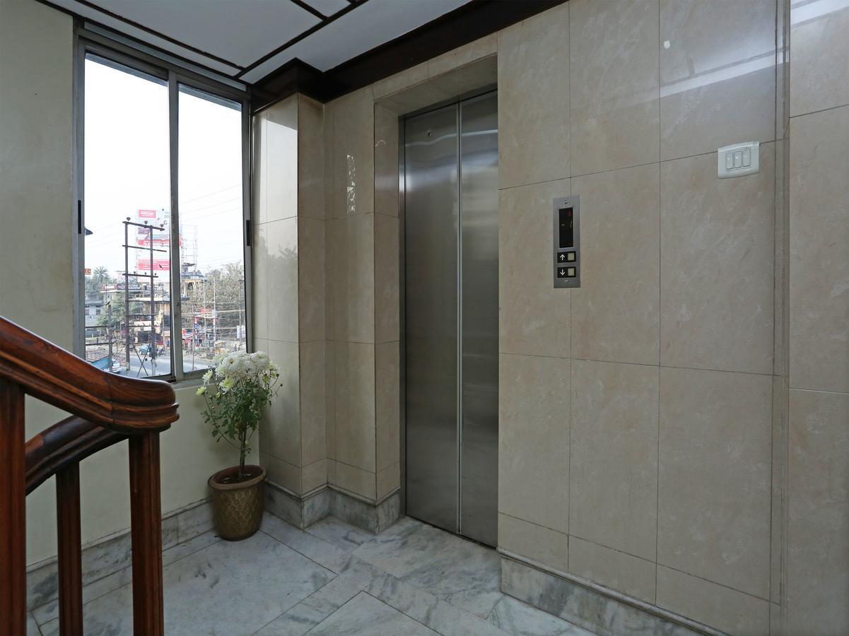 Hotel Amrit Regency Guwahati Esterno foto