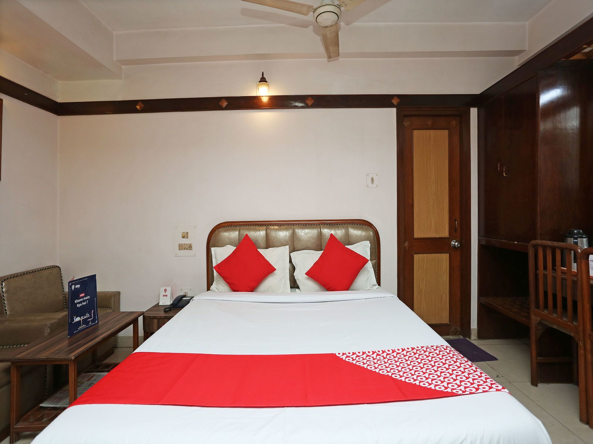 Hotel Amrit Regency Guwahati Esterno foto